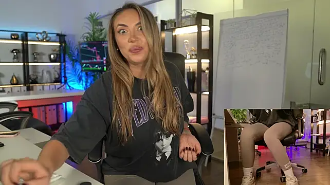 BabesGoWild stripchat live cam model