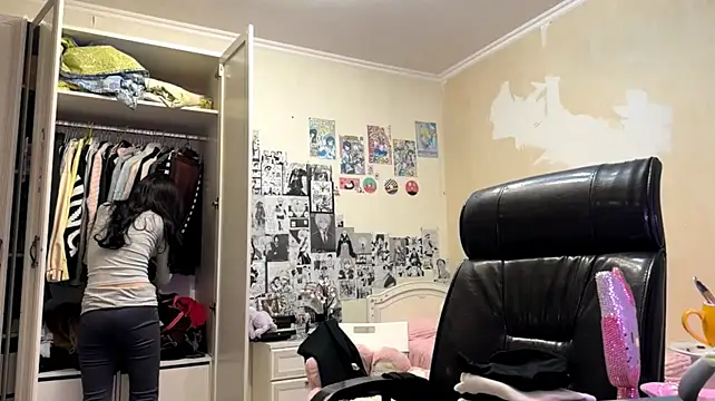 JoiePaschall stripchat live cam model