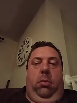bigguymassage stripchat live cam model