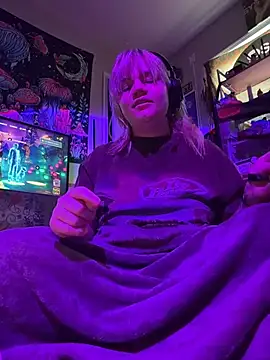 Cutiepiespanks stripchat live cam model