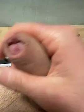 lorenzz122 stripchat live cam model