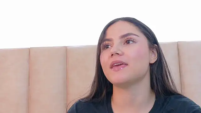 alexialeman stripchat live cam model