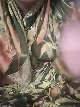 Sonia_Malhotra stripchat live cam model
