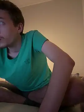 VelvetRagottiOG stripchat live cam model