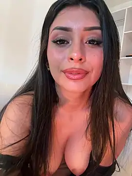 sweetAli_ stripchat live cam model