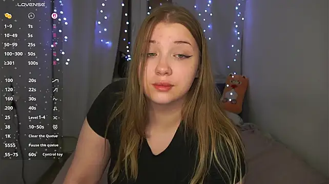 CuteSharloti stripchat live cam model