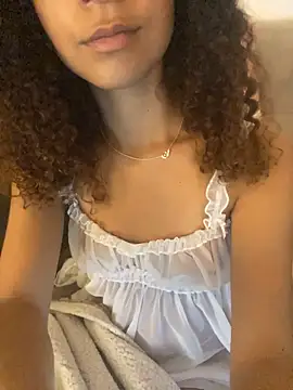 Nicollebliss stripchat live cam model