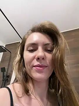 MariiD stripchat live cam model