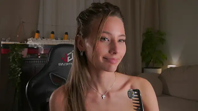 EditaBails stripchat live cam model