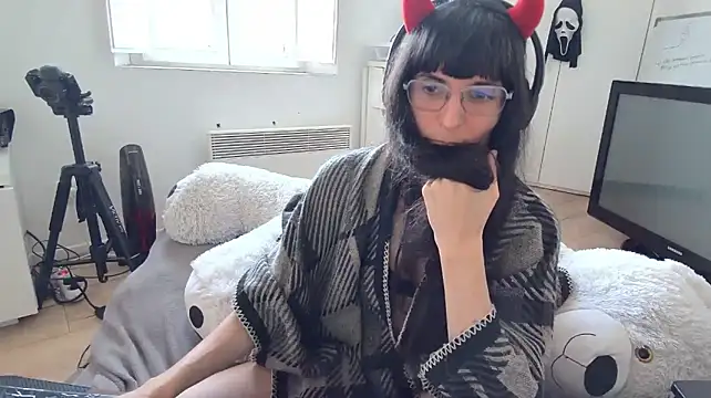 CeriseLapine stripchat live cam model