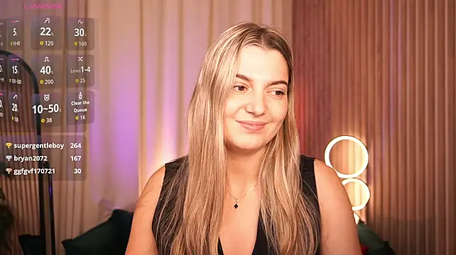 LucreciaStorm stripchat live cam model