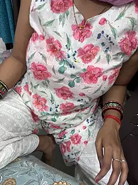 LoveJourney stripchat live cam model