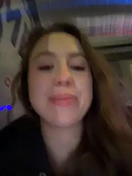 outdoor-houndour stripchat live cam model