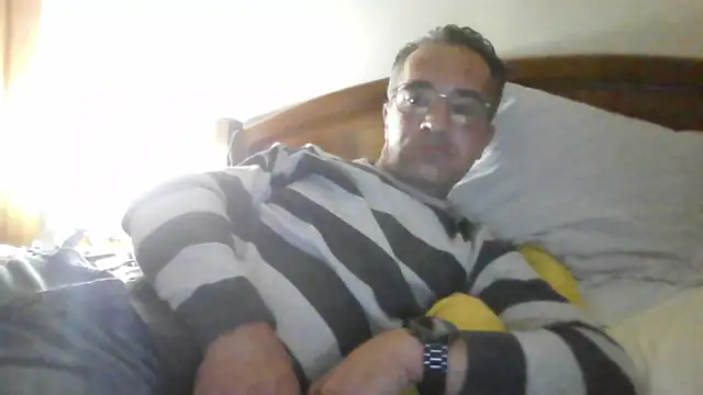 Rochinha73 stripchat live cam model