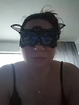 FotzeLea stripchat live cam model