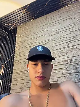 Lander_Cruz stripchat live cam model