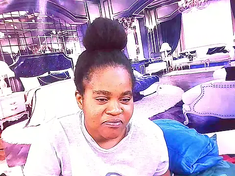 EbonyBlueDiamond stripchat live cam model