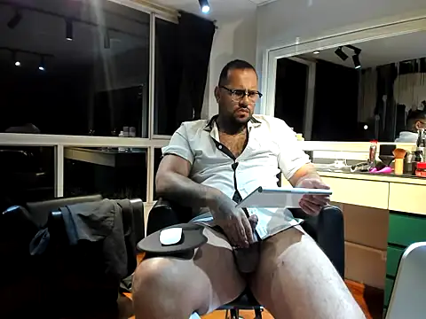 DorianWolf stripchat live cam model