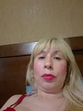 SelinaLovqx stripchat live cam model