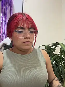AngieRousse stripchat live cam model