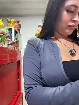 Sara_fun stripchat live cam model