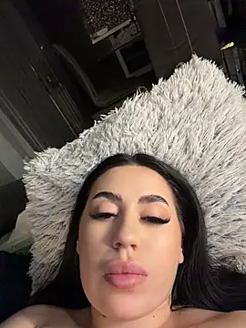 Andrestarr stripchat live cam model