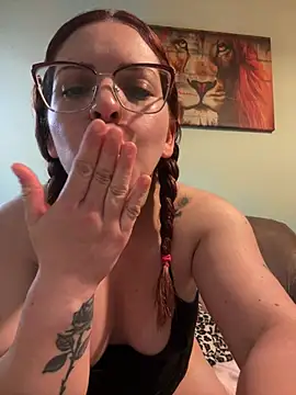 Sofisol stripchat live cam model