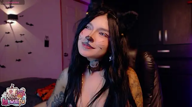 Isiswaifu stripchat live cam model