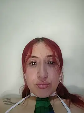 Rojita_honey stripchat live cam model