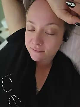 julimonroe stripchat live cam model
