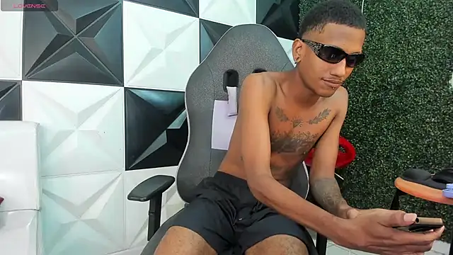 ManSant stripchat live cam model