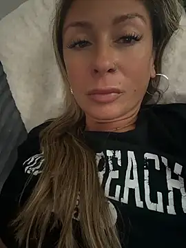 bossyroxy84 stripchat live cam model