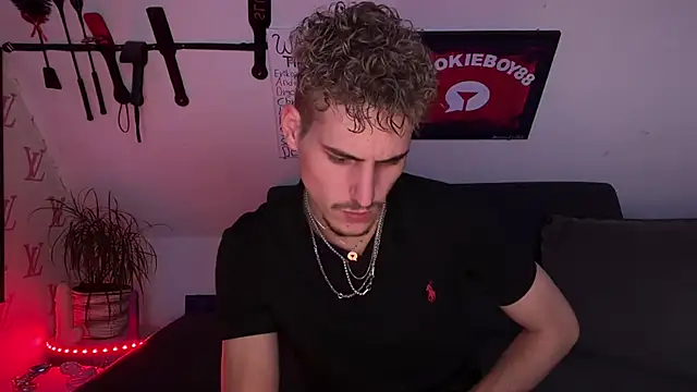 Cookieboy88 stripchat live cam model