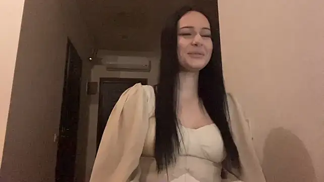 MadlynHales stripchat live cam model