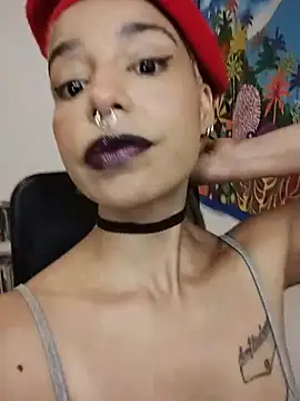 Helenoir stripchat live cam model