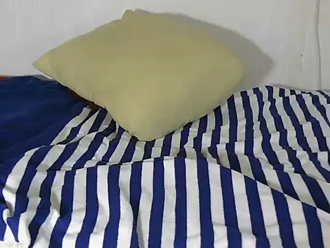 CandyTits001 stripchat live cam model