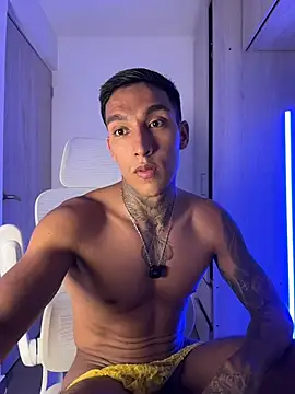 sendfer stripchat live cam model