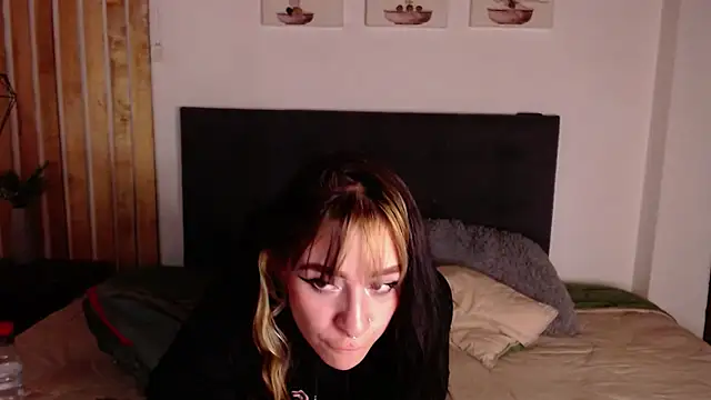 melodyygirl_ stripchat live cam model