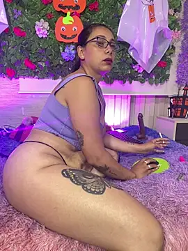 Saddiiecollins stripchat live cam model