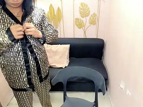 Asian_jamaica stripchat live cam model