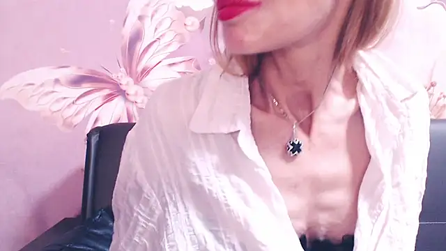 BlondPussy stripchat live cam model