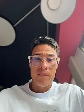 TavoHot_ stripchat live cam model