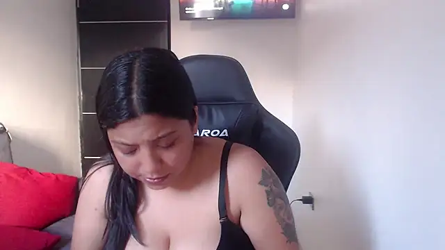 Leylafourniert stripchat live cam model