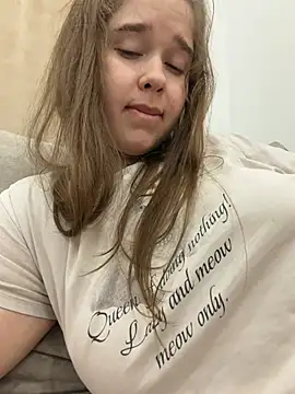 HornyGirlH stripchat live cam model
